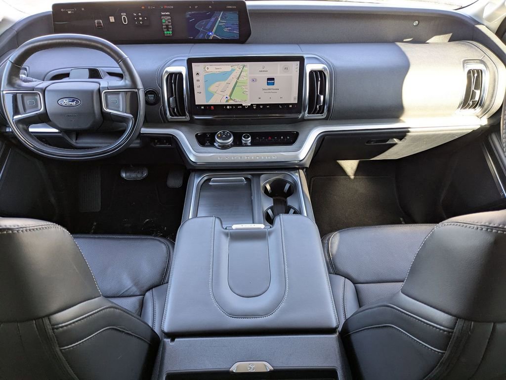 Used 2025 Ford Expedition Max Platinum image 32