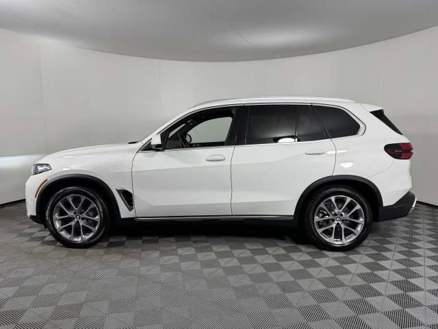 Used 2025 BMW X5 xDrive40i AWD/4WD image 11