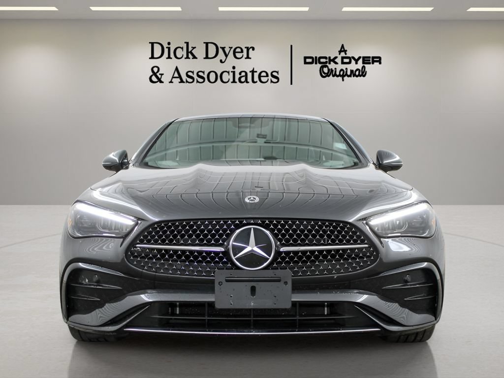 Used 2025 Mercedes-Benz CLE 300 4MATIC Coupe image 8