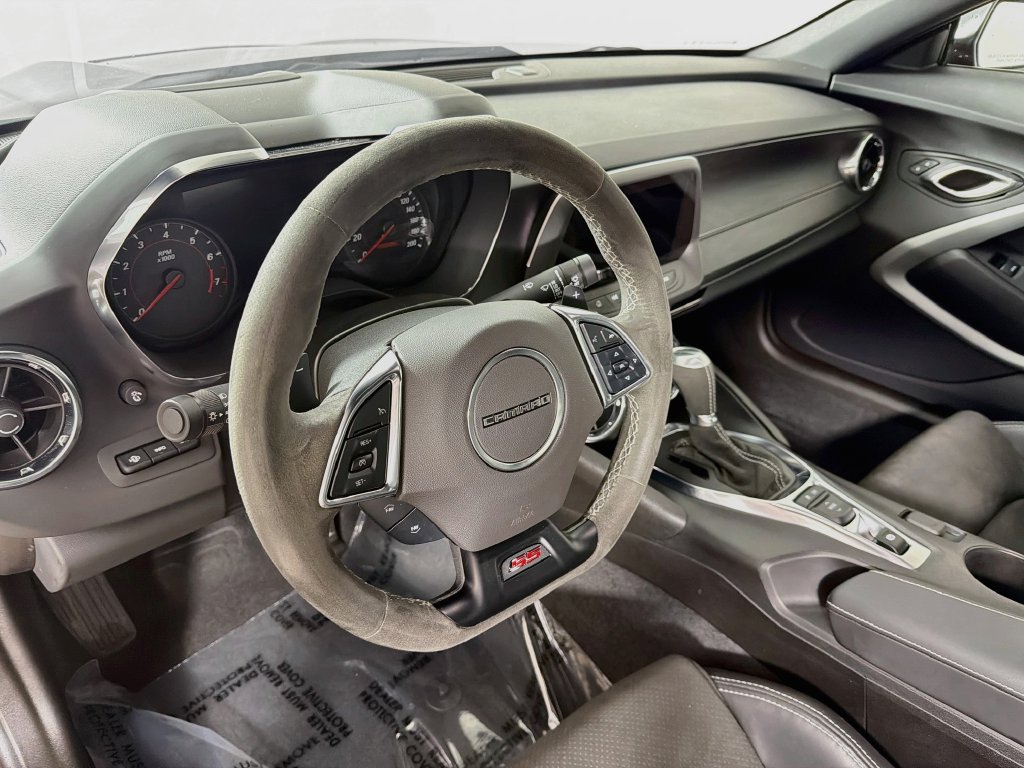 Used 2023 Chevrolet Camaro SS RWD image 9