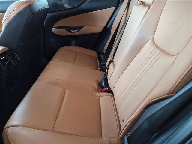Used 2024 Lexus NX 250 FWD w/ Towing Package (2000 Lbs) image 18