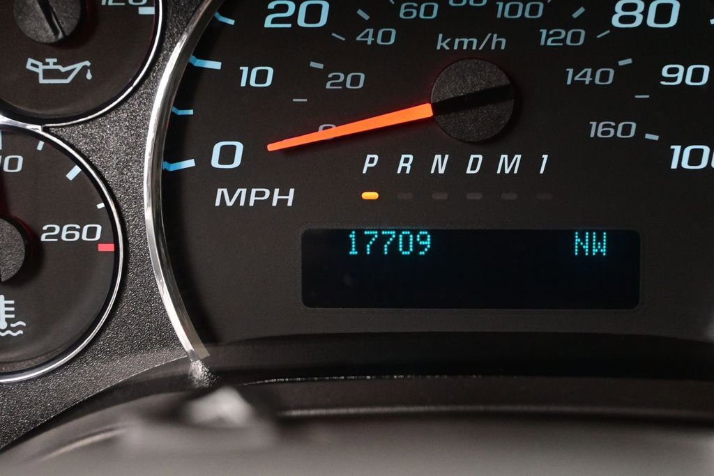 Used 2025 Chevrolet Express 3500 LT w/ LT Preferred Equipment Group RWD image 21