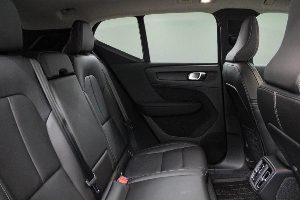 New 2026 Volvo XC40 B5 Plus w/ Climate Package AWD/4WD image 27