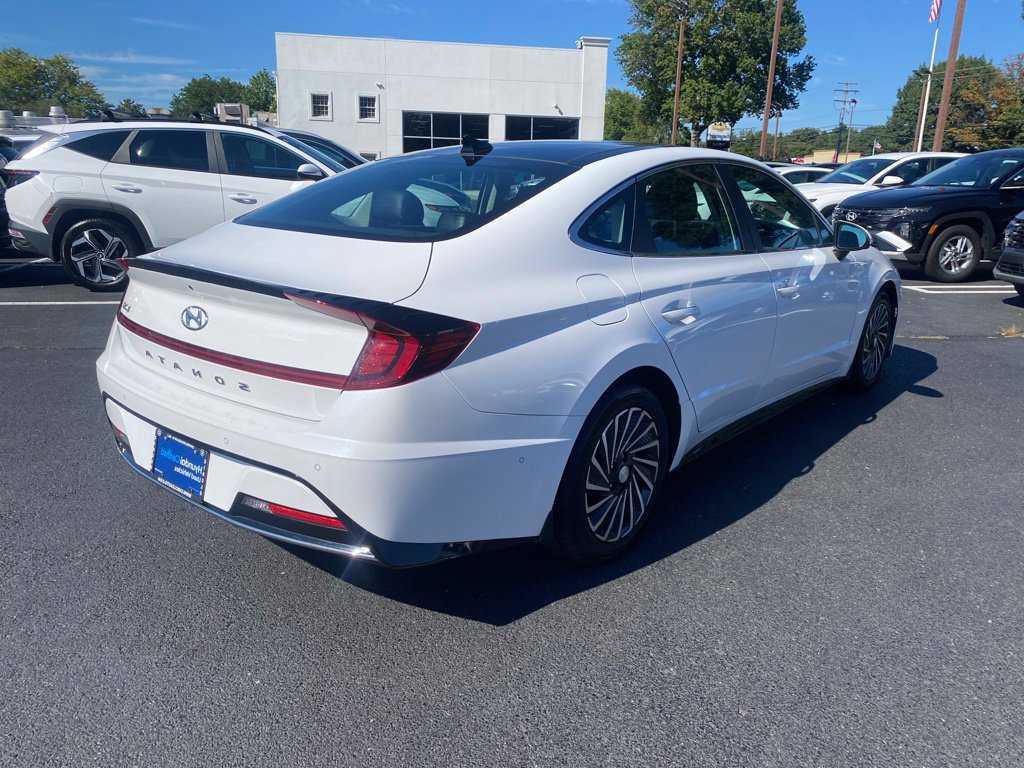 Certified 2023 Hyundai Sonata Limited FWD image 4