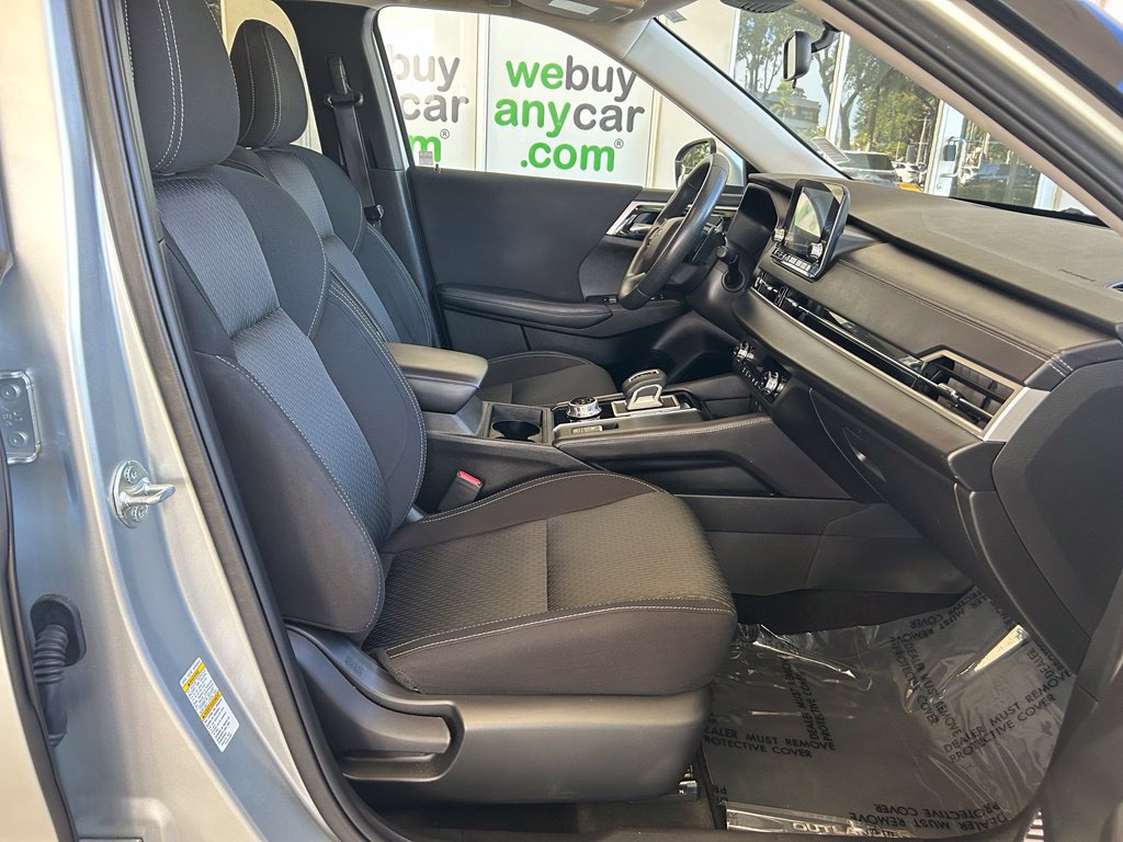 Used 2024 Mitsubishi Outlander ES FWD image 18