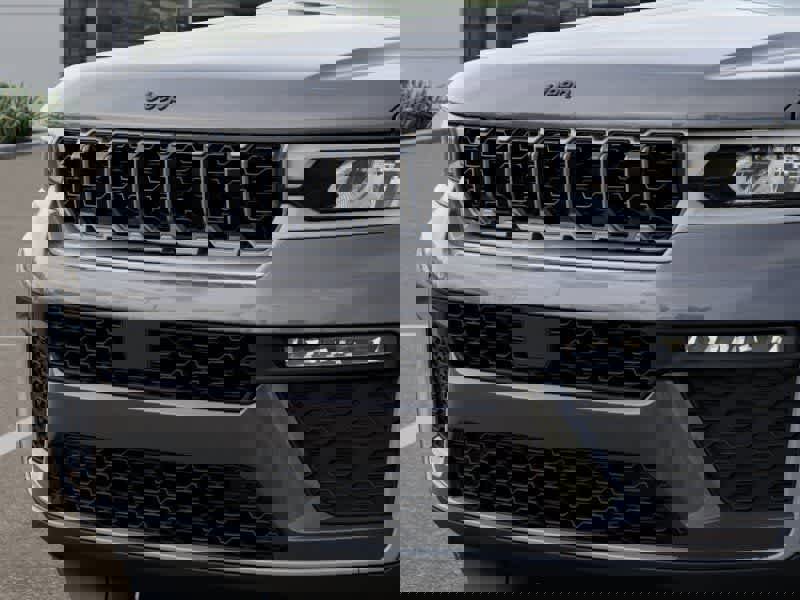 New 2026 Jeep Grand Cherokee Limited w/ Limited Altitude Package image 11