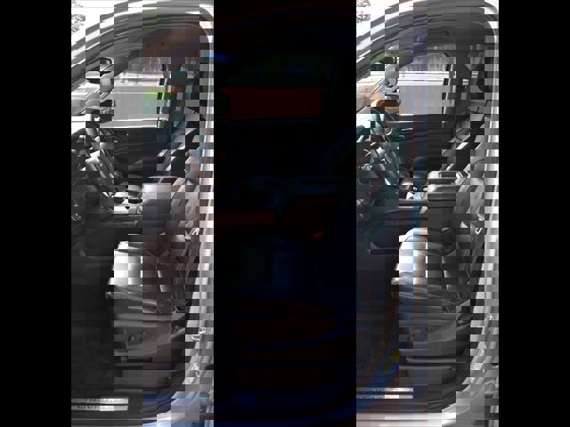 Used 2016 Chevrolet Suburban LT w/ Luxury Package RWD image 10