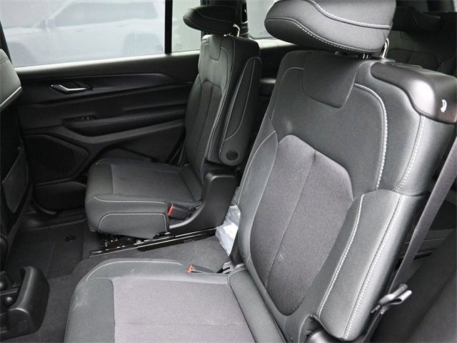 New 2025 Jeep Grand Cherokee L Laredo image 16