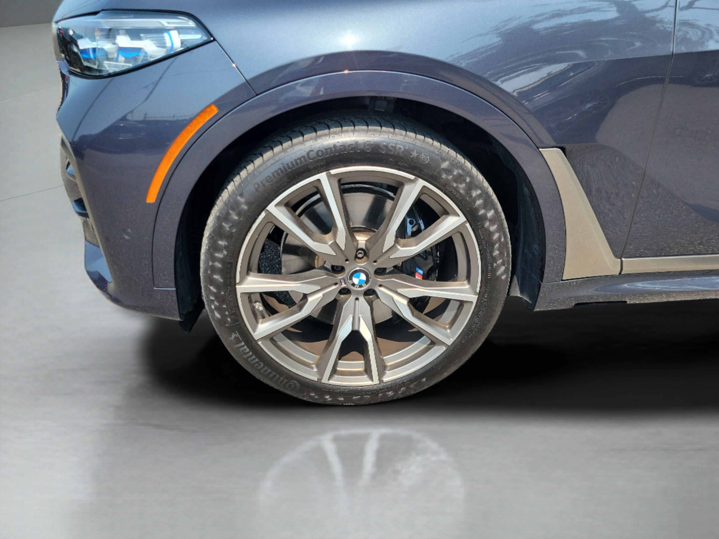 Used 2021 BMW X7 M50i w/ Dynamic Handling Package AWD/4WD image 31