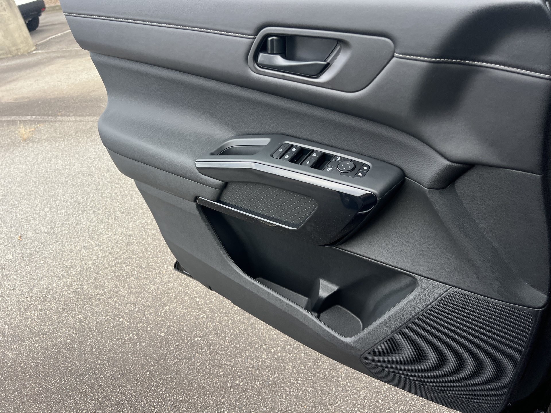 New 2026 Nissan Pathfinder SV FWD image 15
