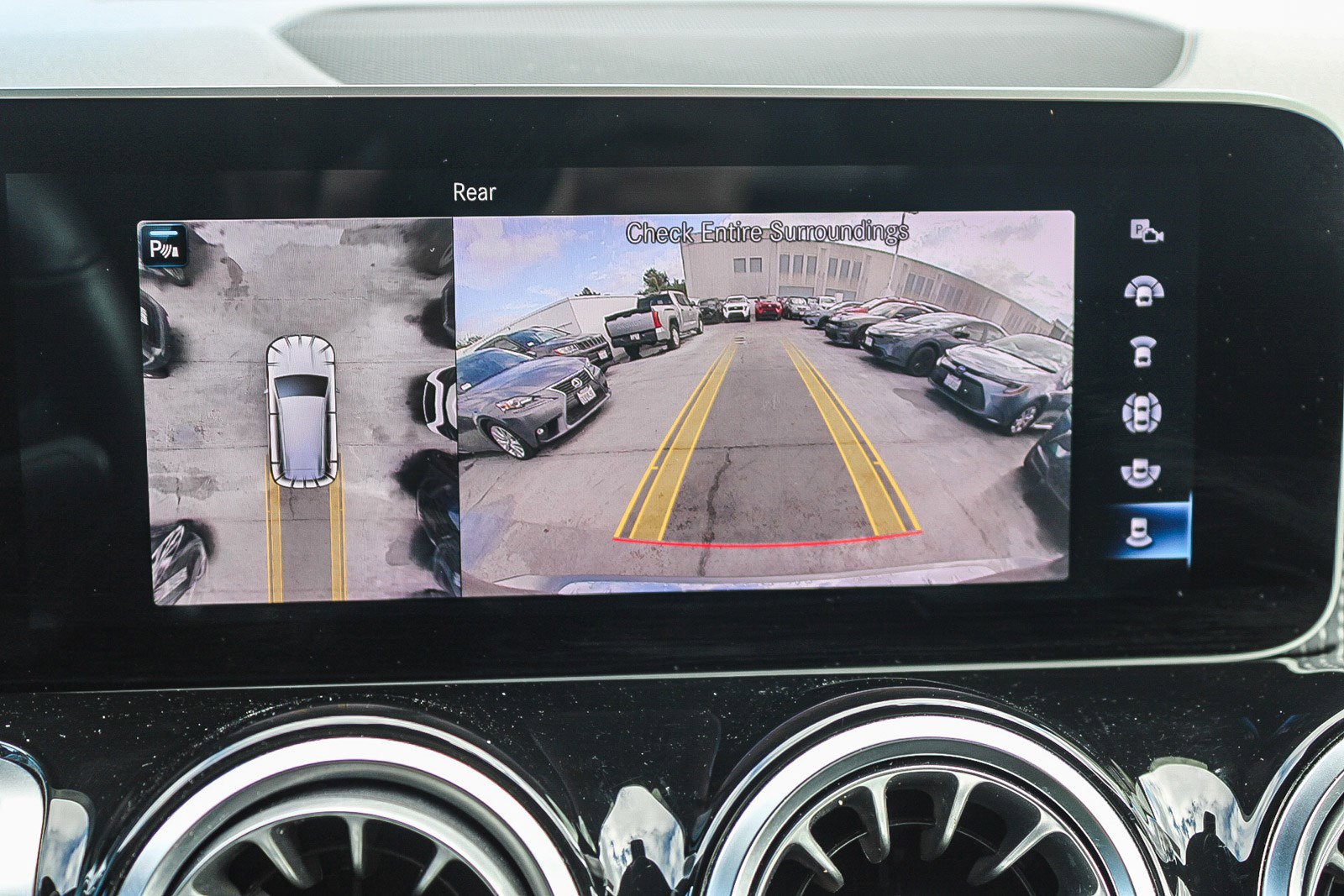 Used 2021 Mercedes-Benz GLB 250 GLB 250 image 25