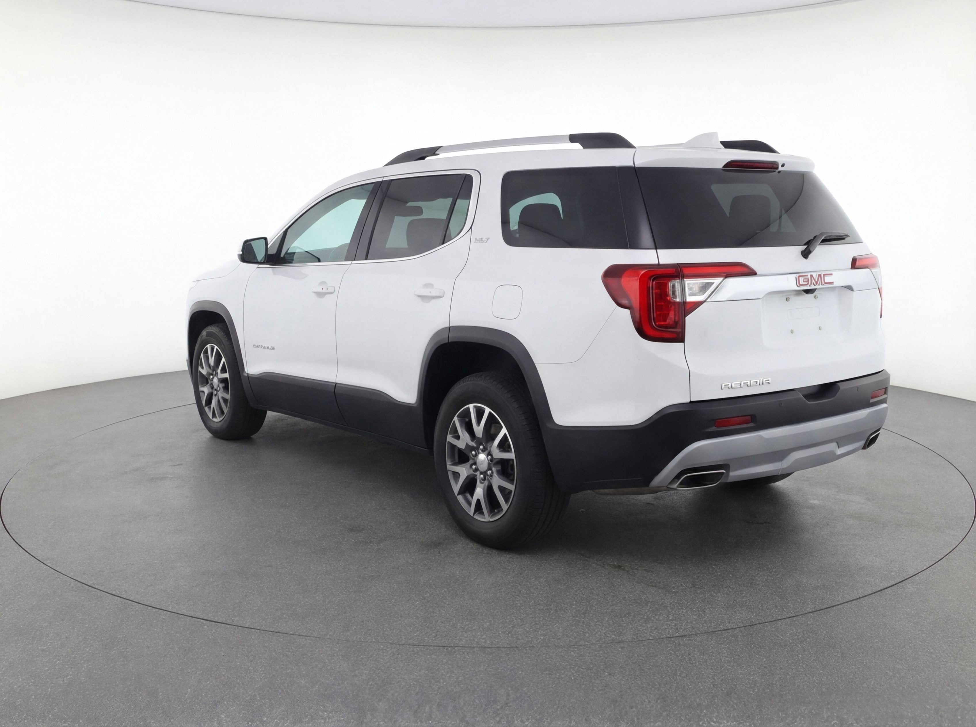 Used 2023 GMC Acadia SLT image 6