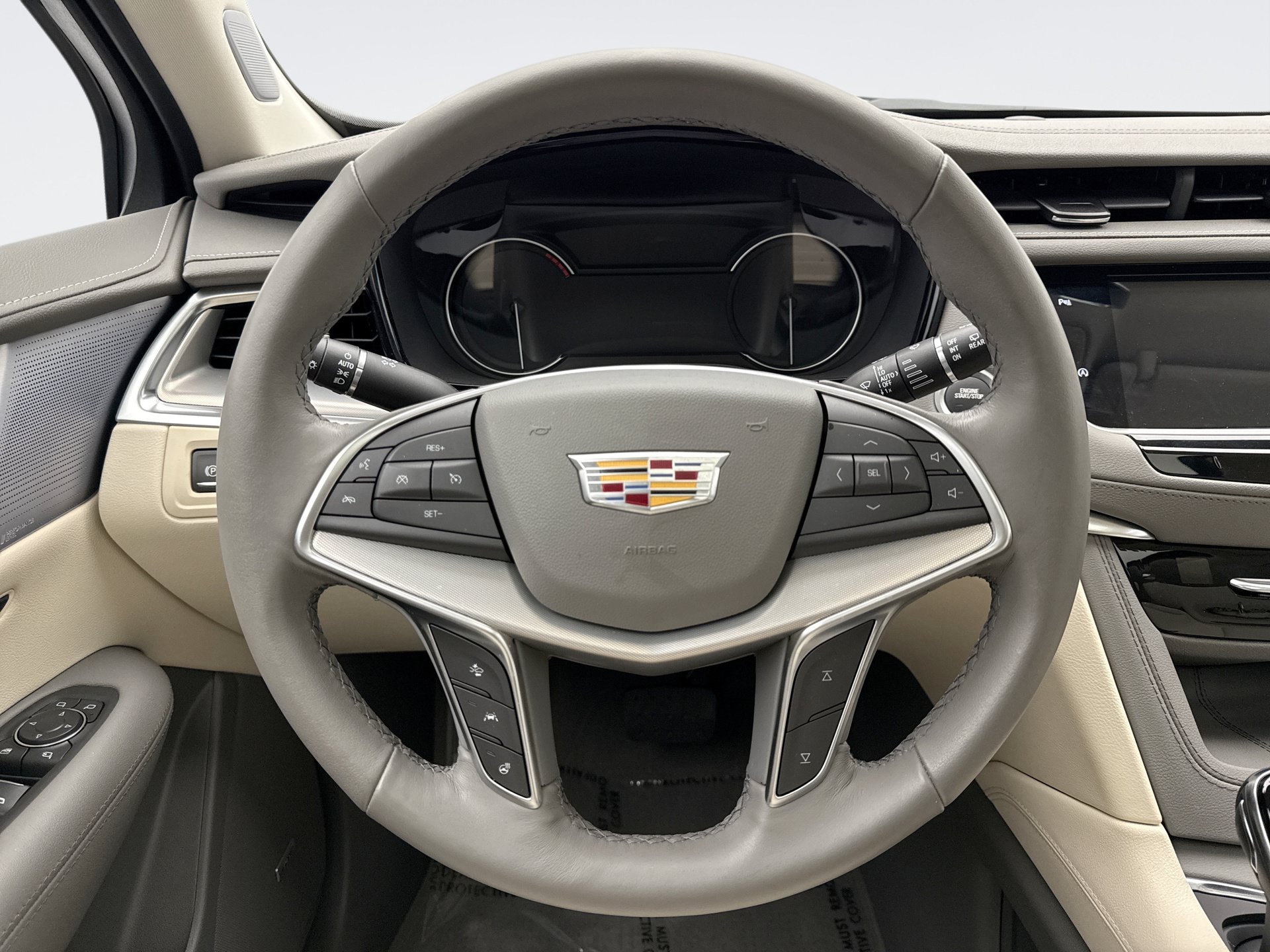 Used 2024 Cadillac XT5 Premium Luxury FWD image 12
