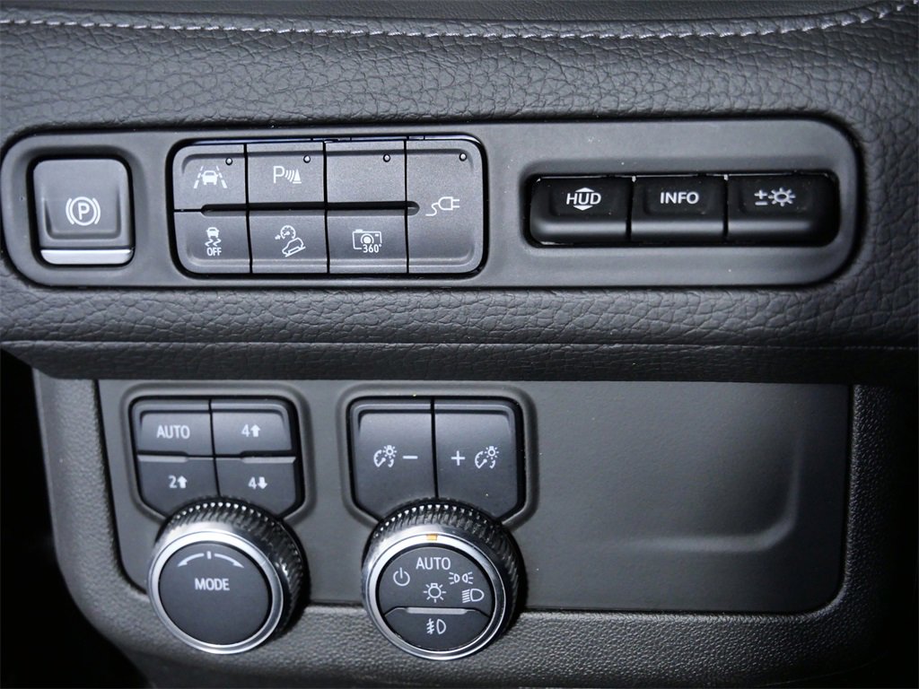 Used 2022 GMC Yukon XL Denali image 27