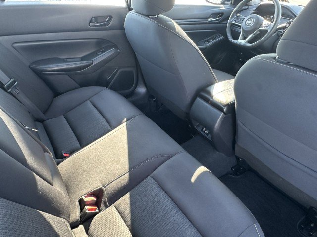 Used 2024 Nissan Altima 2.5 SV FWD image 12