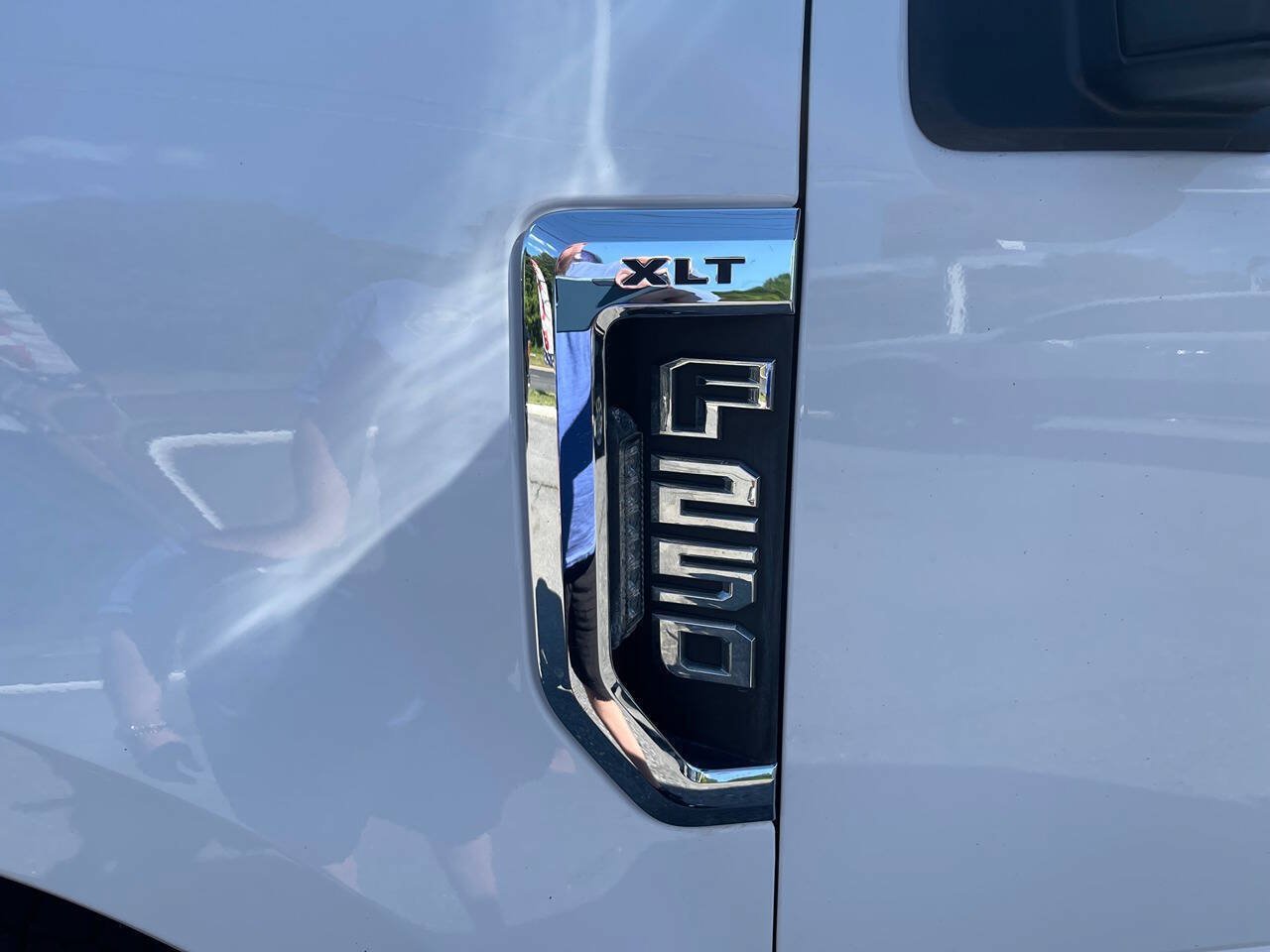 Used 2018 Ford F250 XLT w/ XLT Premium Package AWD/4WD image 18