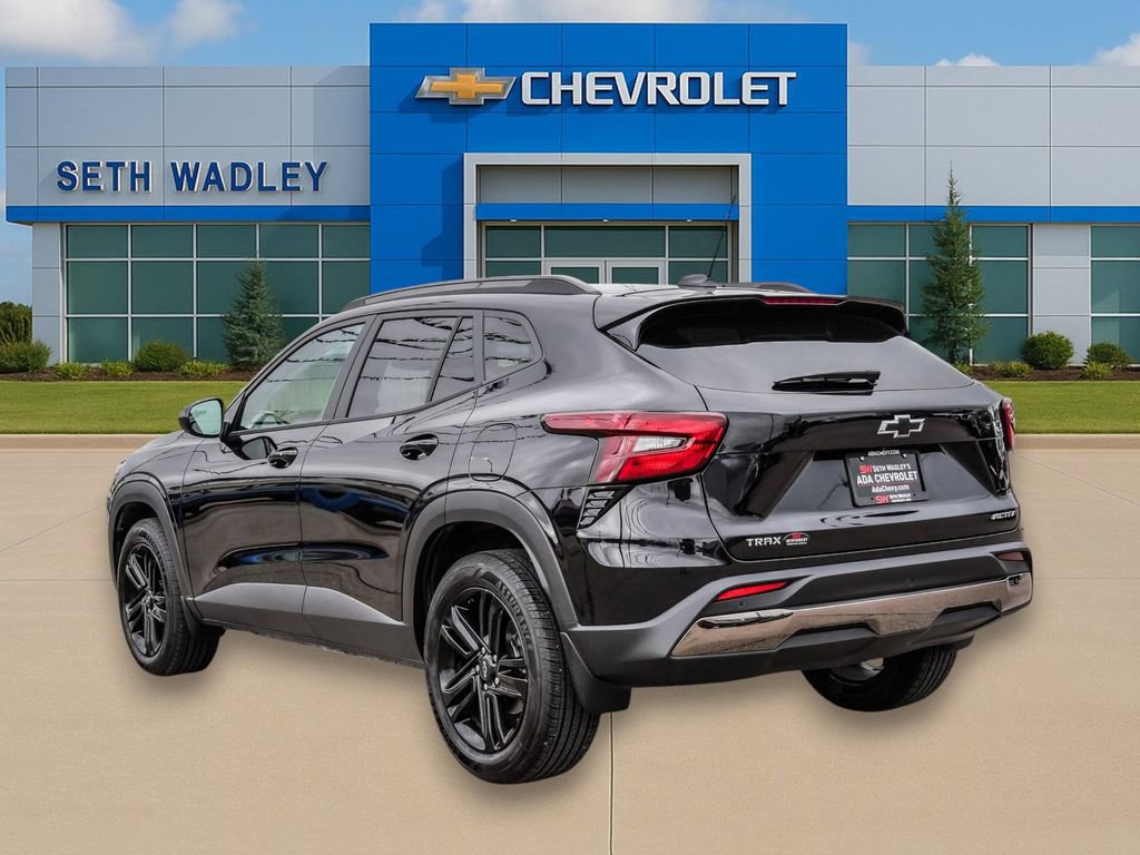Used 2025 Chevrolet Trax ACTIV w/ Sunroof Package image 5