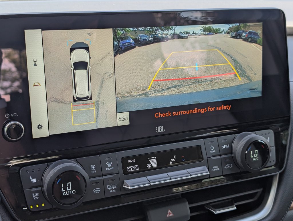Used 2025 Toyota Grand Highlander AWD image 18
