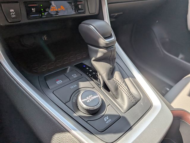 Used 2025 Toyota RAV4 Limited w/ Weather Package AWD/4WD image 21