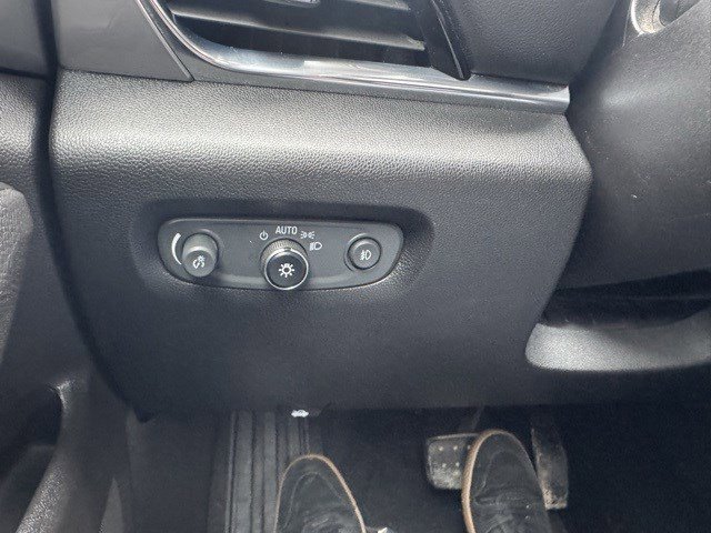 Used 2019 Chevrolet Traverse LT w/ LT Premium Package image 15