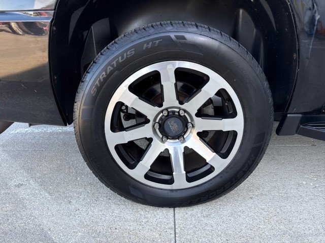 Used 2012 Chevrolet Suburban LTZ AWD/4WD image 11
