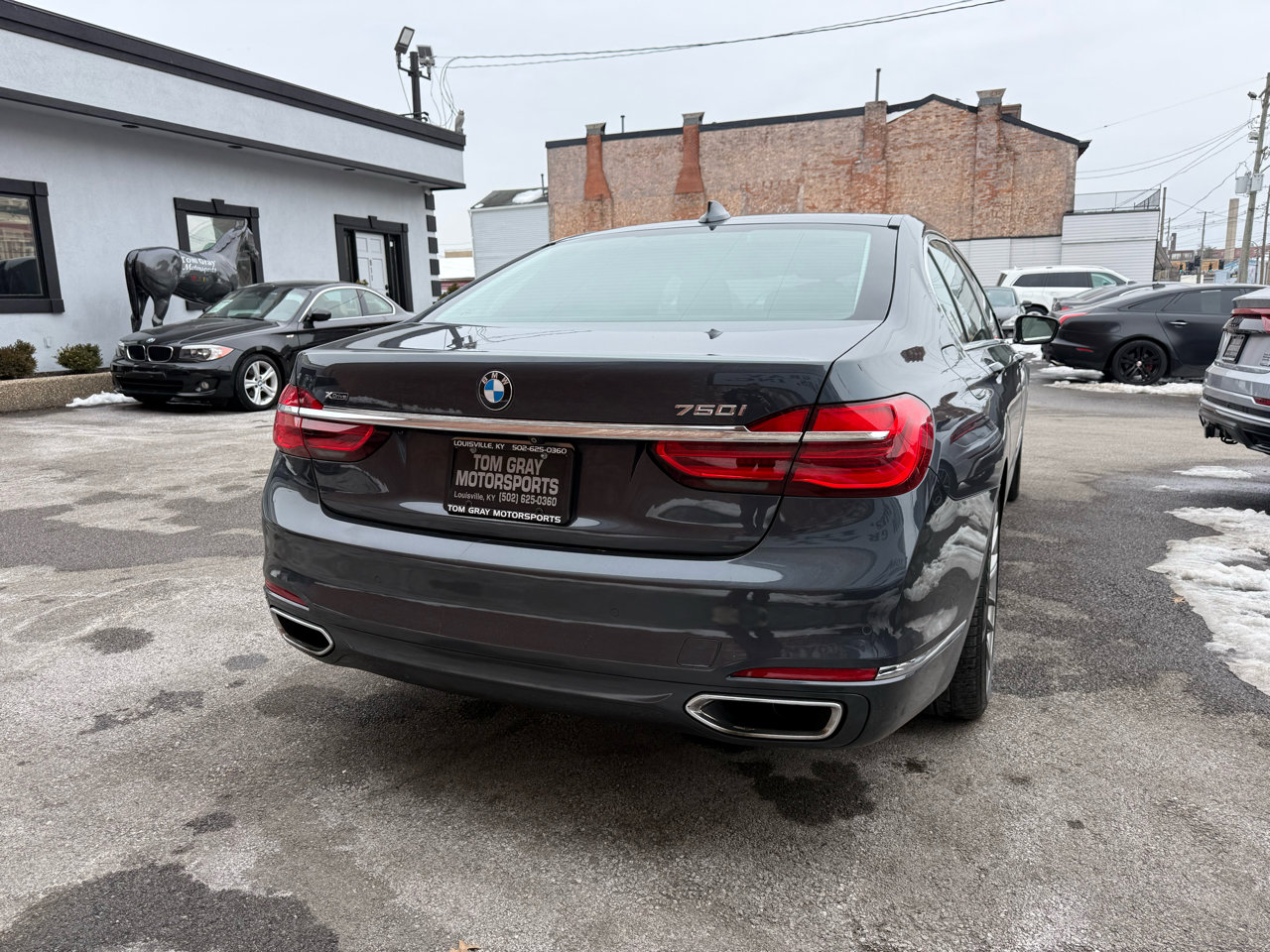 Used 2016 BMW 750i xDrive image 3