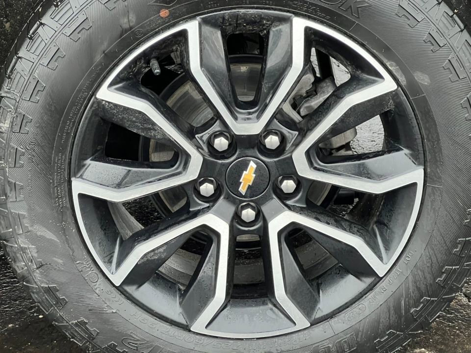 Used 2023 Chevrolet TrailBlazer ACTIV w/ Sun and Liftgate Package image 7