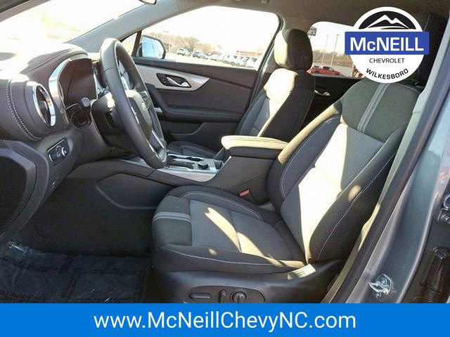 New 2025 Chevrolet Blazer LT w/ Convenience Package image 6