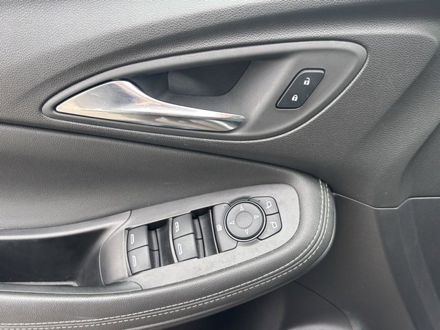 Certified 2024 Buick Encore GX Preferred w/ Comfort Package image 11