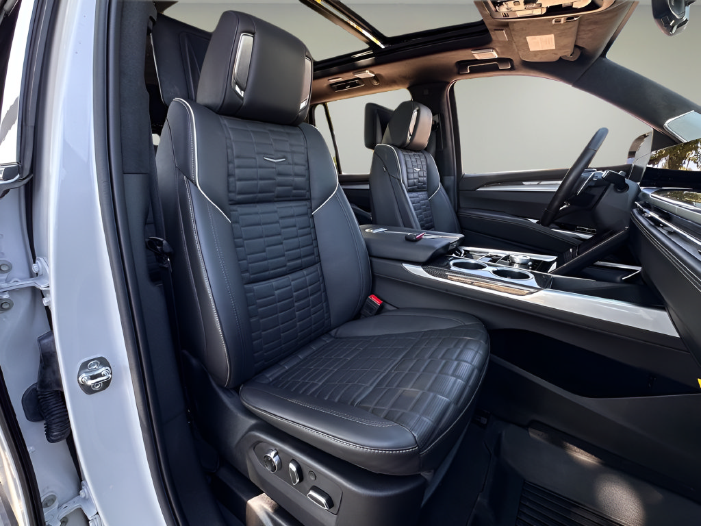 Used 2025 Cadillac Escalade V w/ LPO, Floor Liner Package AWD/4WD image 24