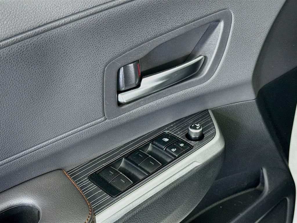 Used 2021 Toyota Sienna XSE w/ XSE Plus Package AWD/4WD image 21