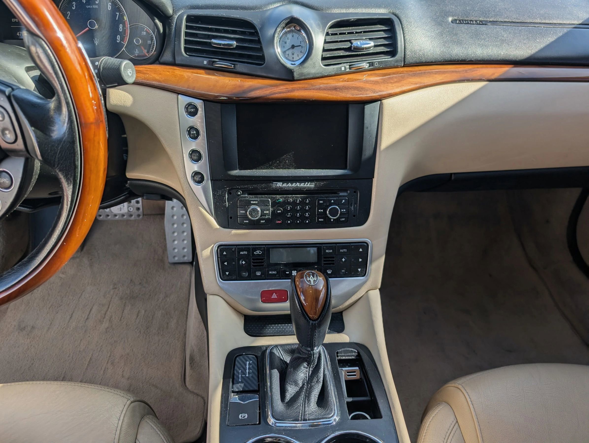 Used 2011 Maserati GranTurismo S image 12