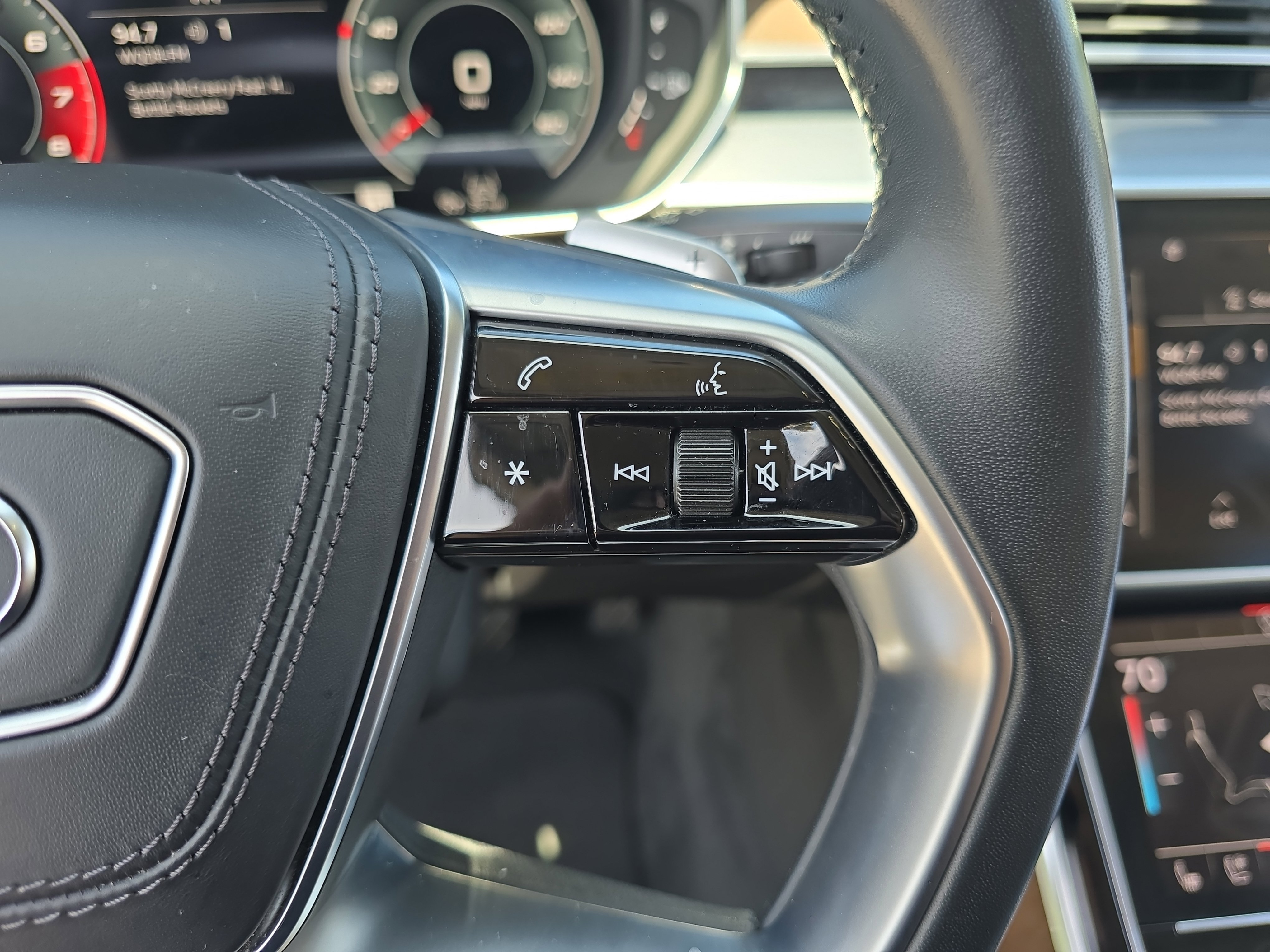 Used 2021 Audi A8 L 3.0T w/ Executive Plus Package AWD/4WD image 18