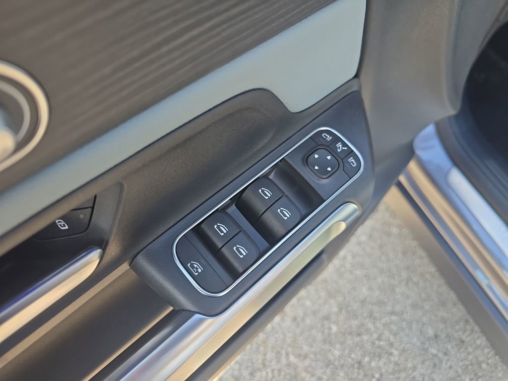New 2026 Mercedes-Benz GLB 250 4MATIC image 11