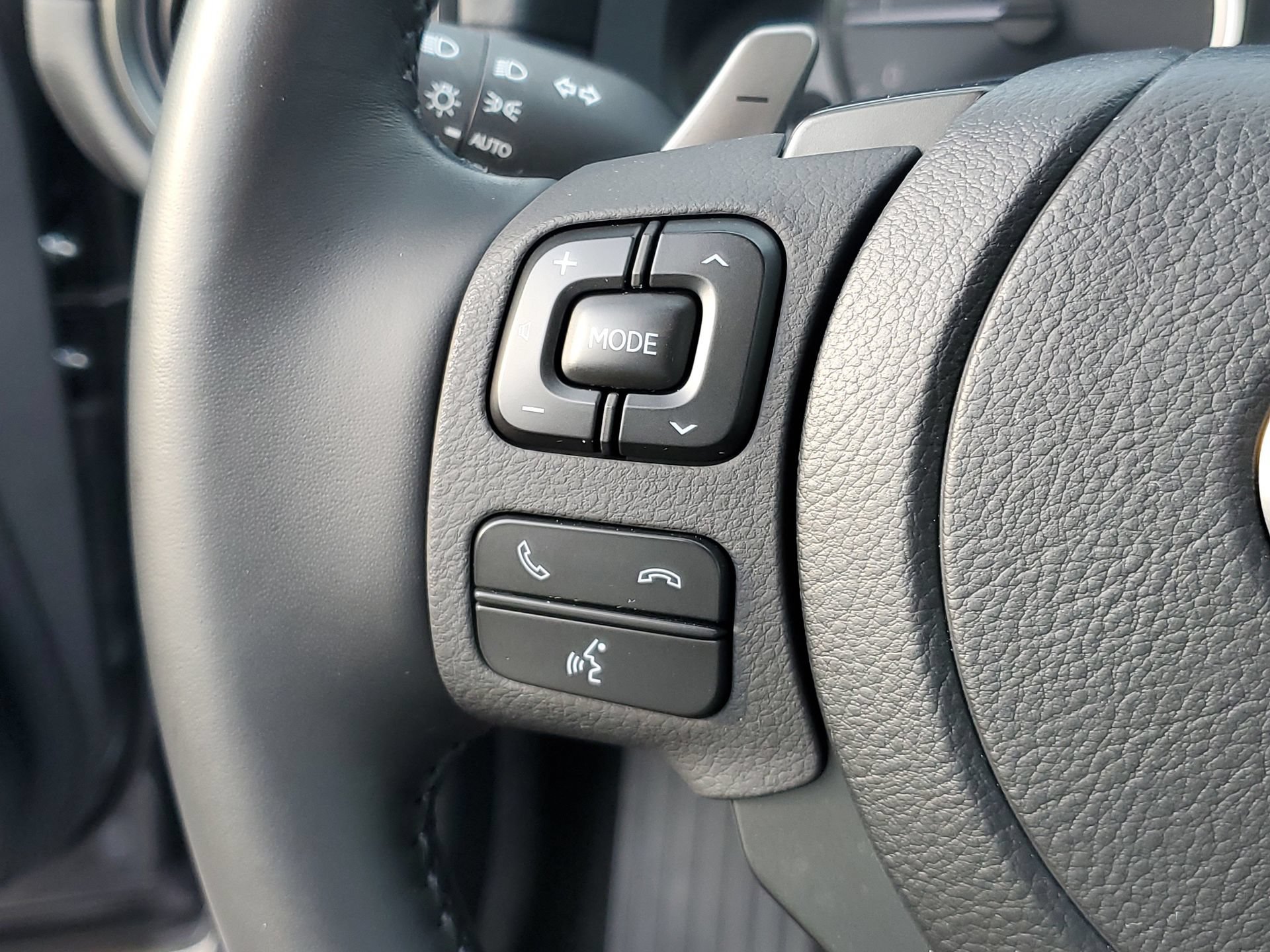 Used 2024 Lexus IS 350 F Sport RWD image 22