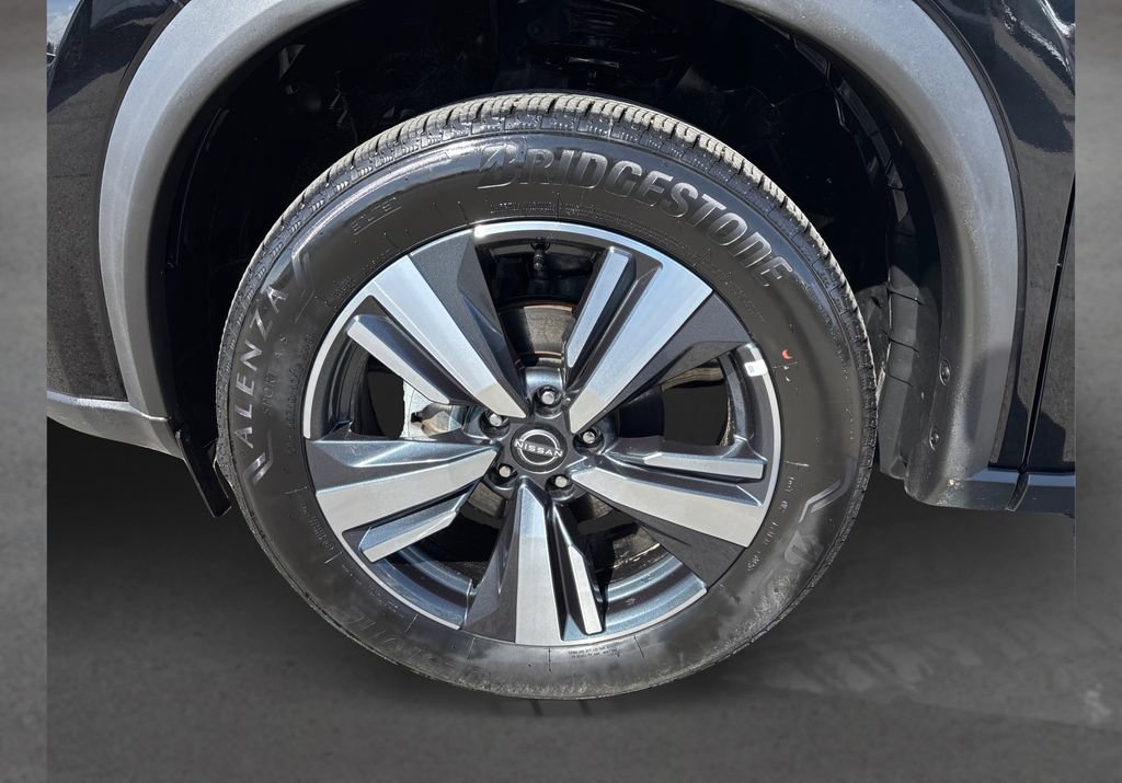 Used 2026 Nissan Rogue SL image 12