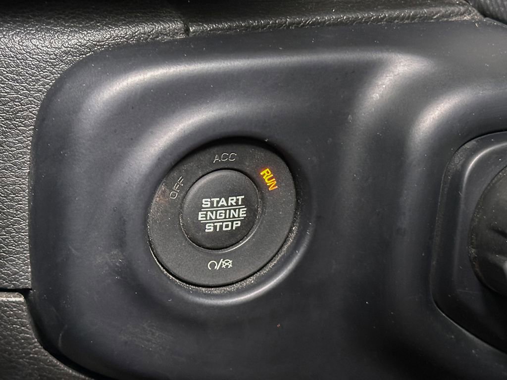 Used 2019 Jeep Wrangler Unlimited Sport S AWD/4WD image 38