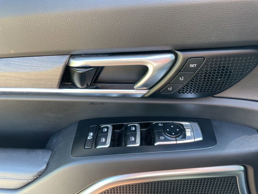 Used 2022 Kia Telluride SX w/ Nightfall Edition Package image 17