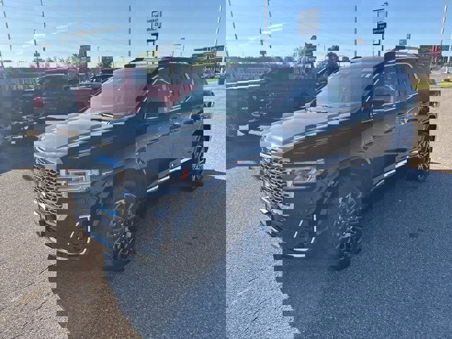 Certified 2023 GMC Acadia Denali w/ Black Diamond Edition image 7