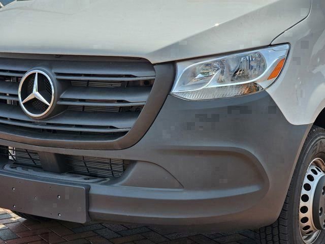 Used 2023 Mercedes-Benz Sprinter 3500 image 8