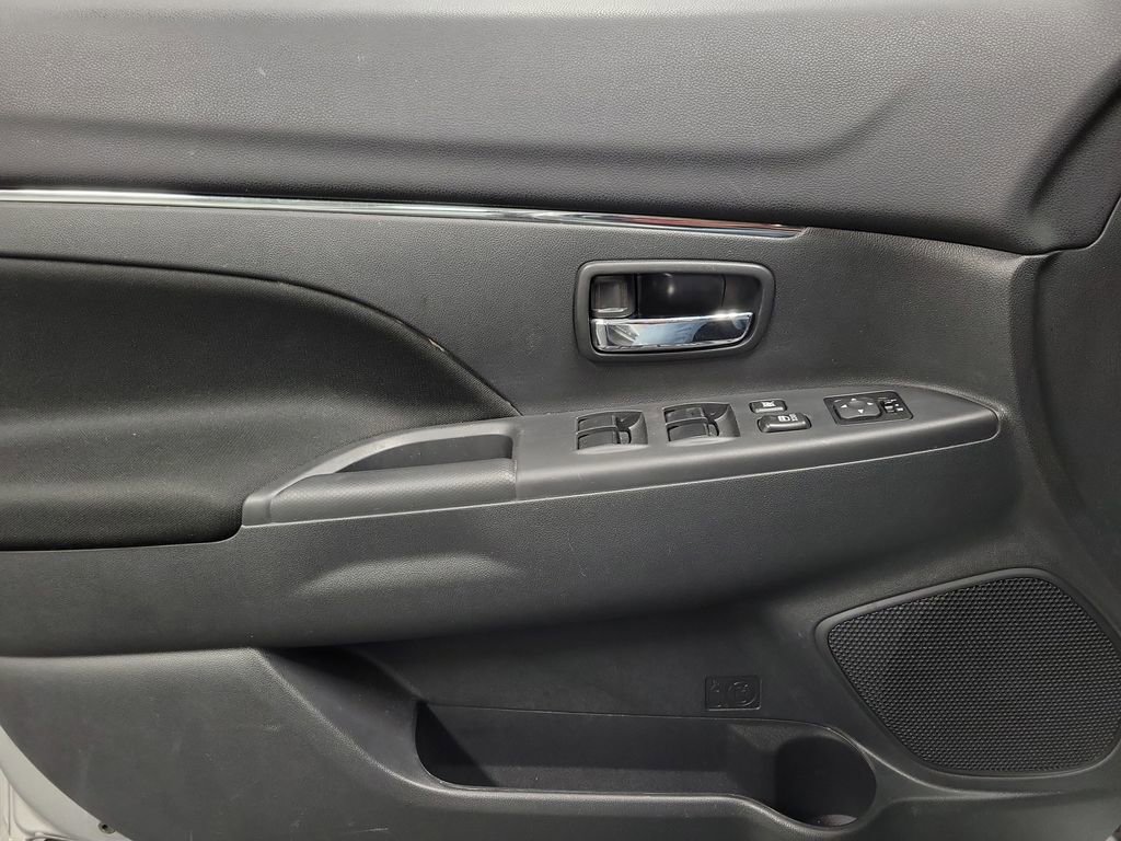 Used 2025 Mitsubishi Outlander Sport AWD image 22