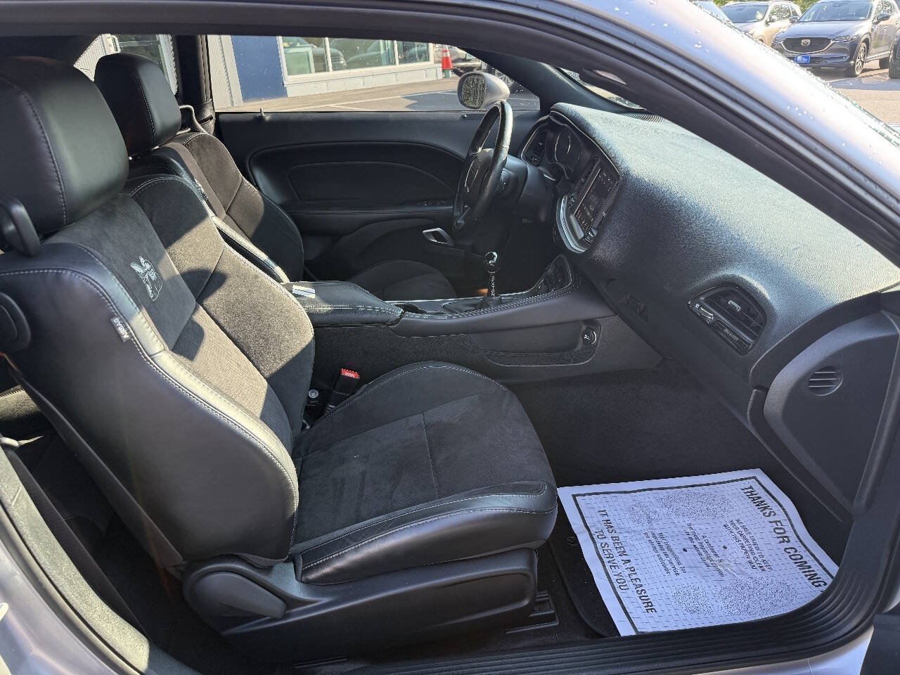 Used 2017 Dodge Challenger R/T Scat Pack RWD image 13