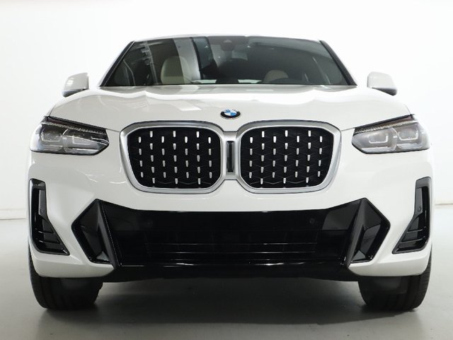 Used 2024 BMW X4 xDrive30i w/ M Sport Package AWD/4WD image 13