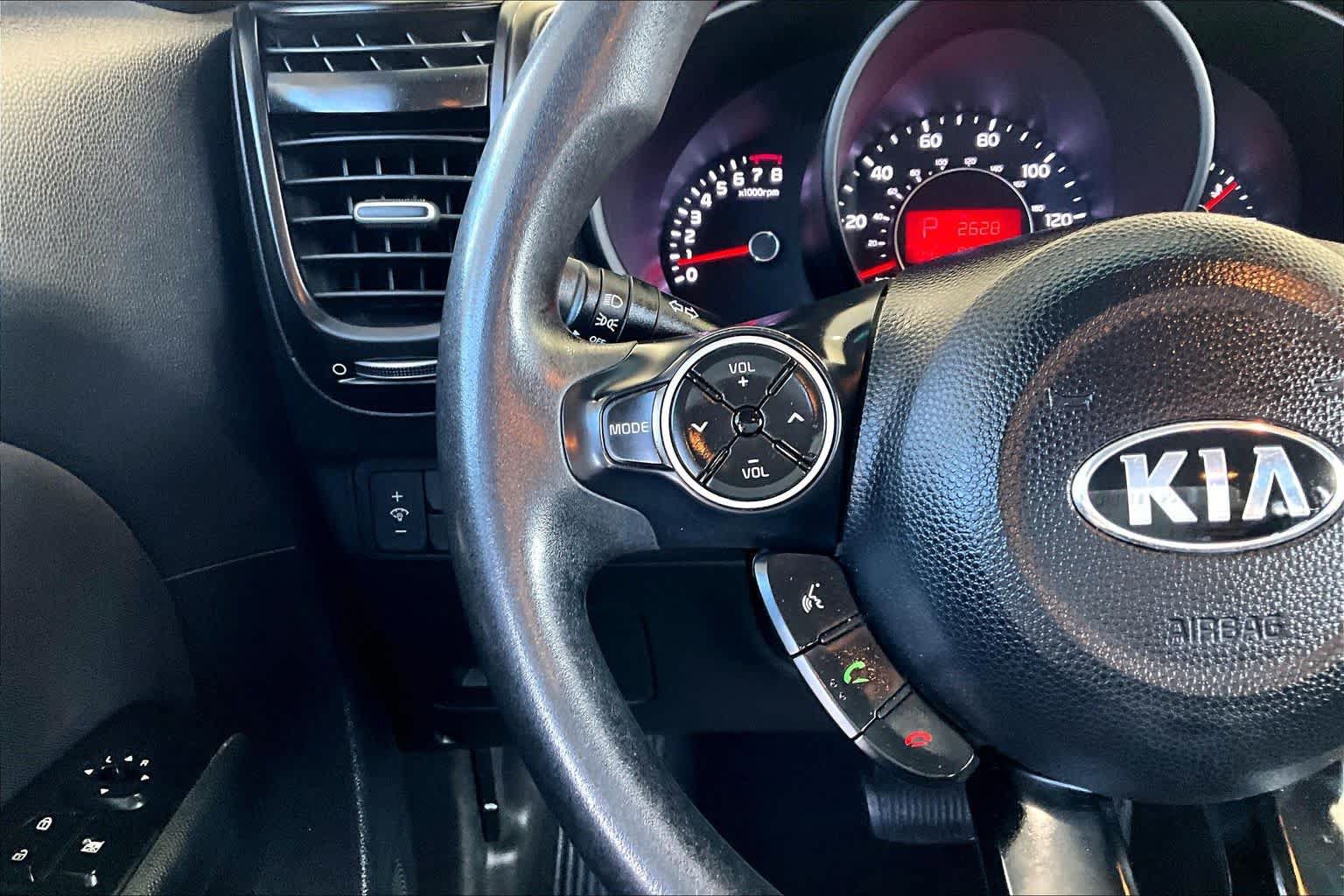 Used 2015 Kia Soul FWD image 22