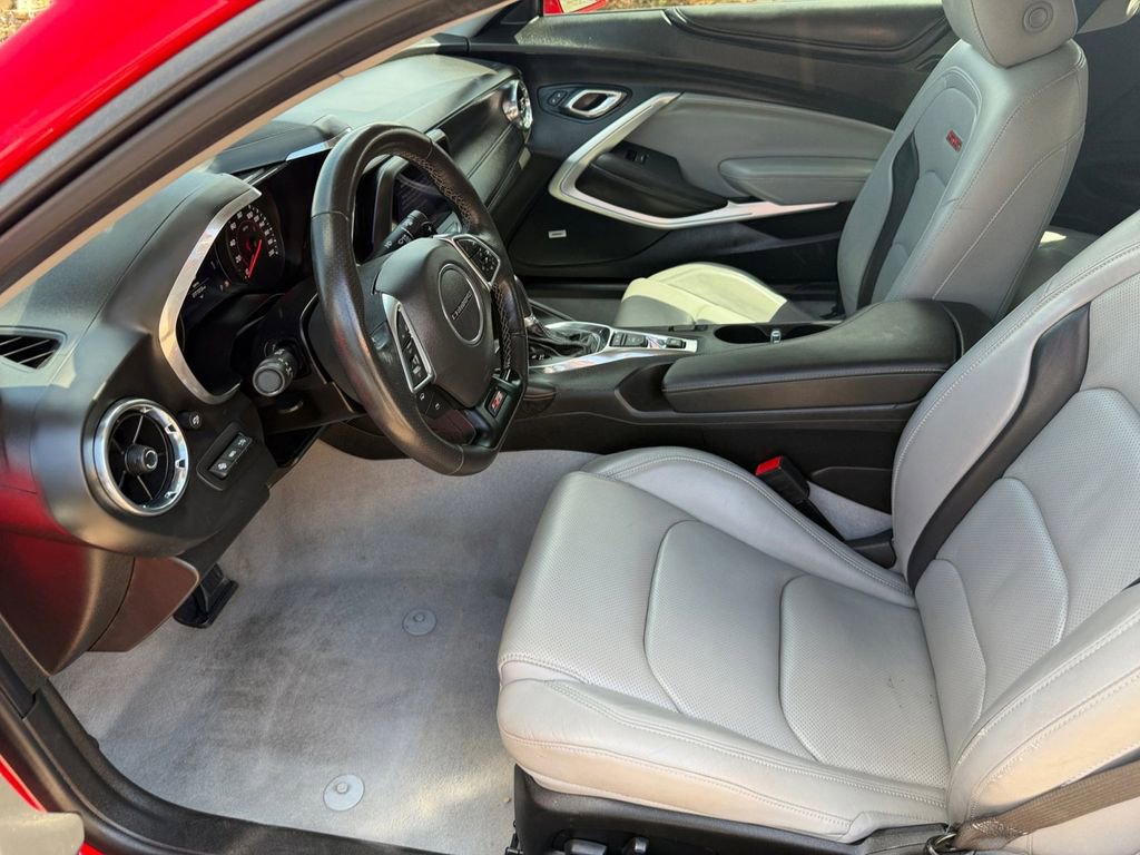 Used 2019 Chevrolet Camaro SS image 10