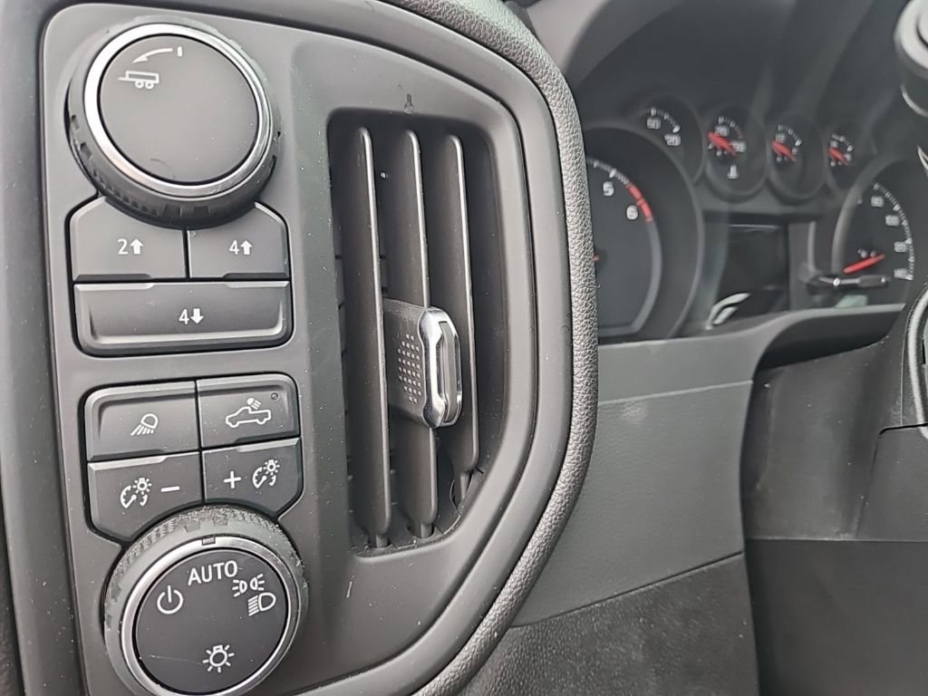 Used 2025 Chevrolet Silverado 2500 Custom w/ Custom Value Package AWD/4WD image 18