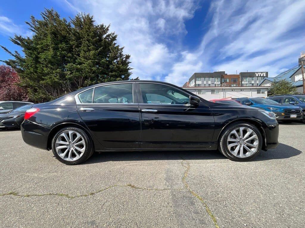 Used 2013 Honda Accord Sport image 9