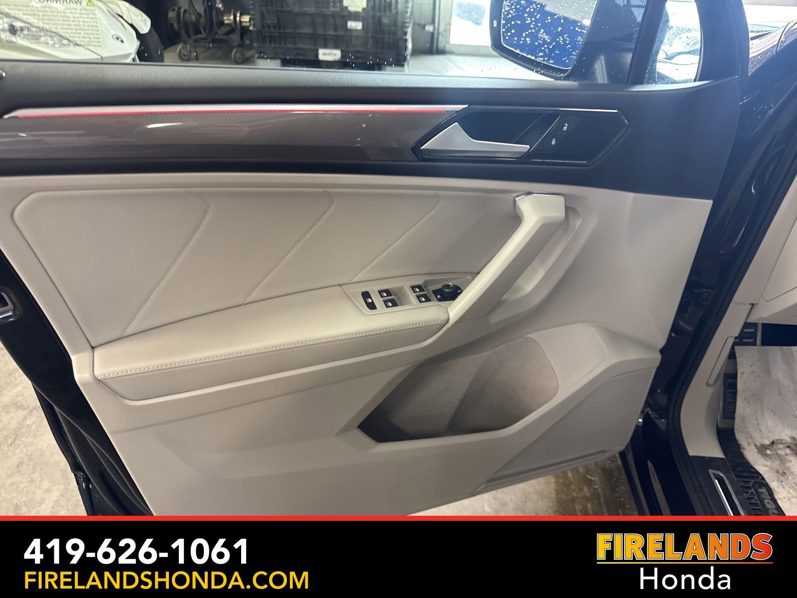 Used 2023 Volkswagen Tiguan SE R-Line image 10