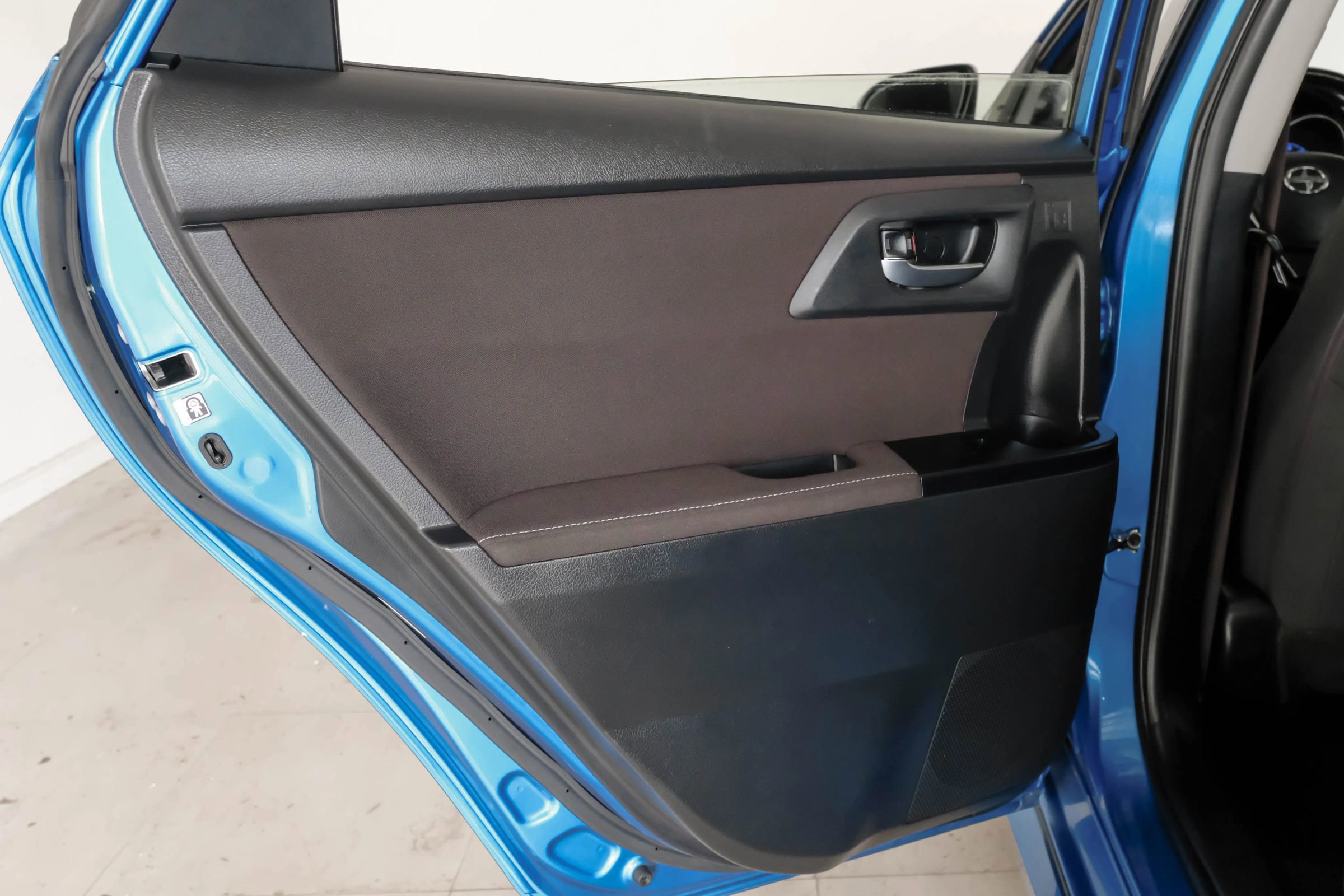 Used 2016 Scion iM Hatchback 4D image 45