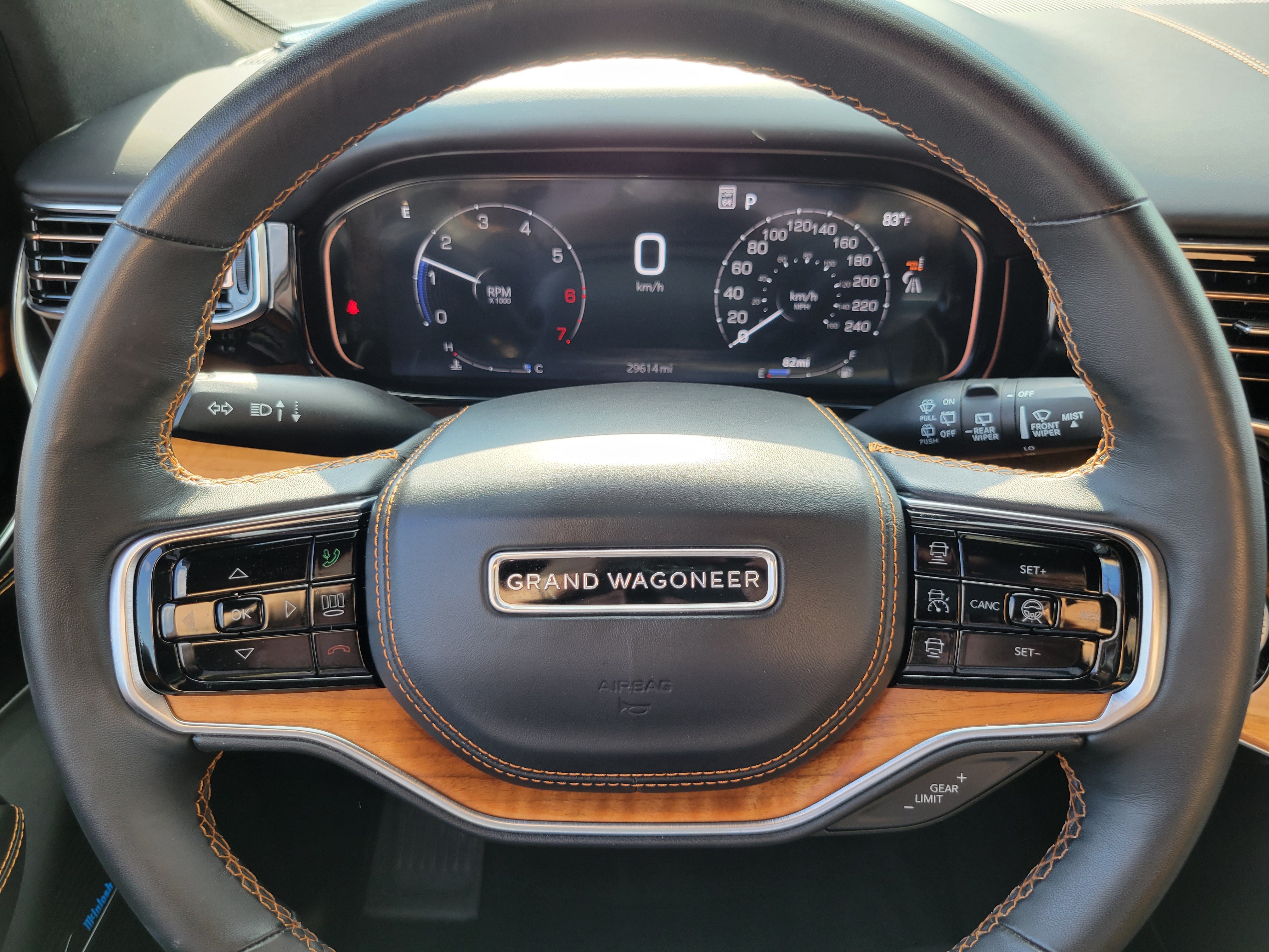 Used 2024 Jeep Grand Wagoneer Series III w/ Rear Seat Video Group 1 AWD/4WD image 10